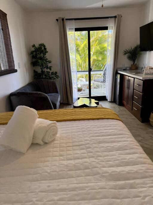 Catalina, Cabrera Oceanview Multi 2 Bd 2 Bath Condo Units With Balcony And Pool Eksteriør bilde