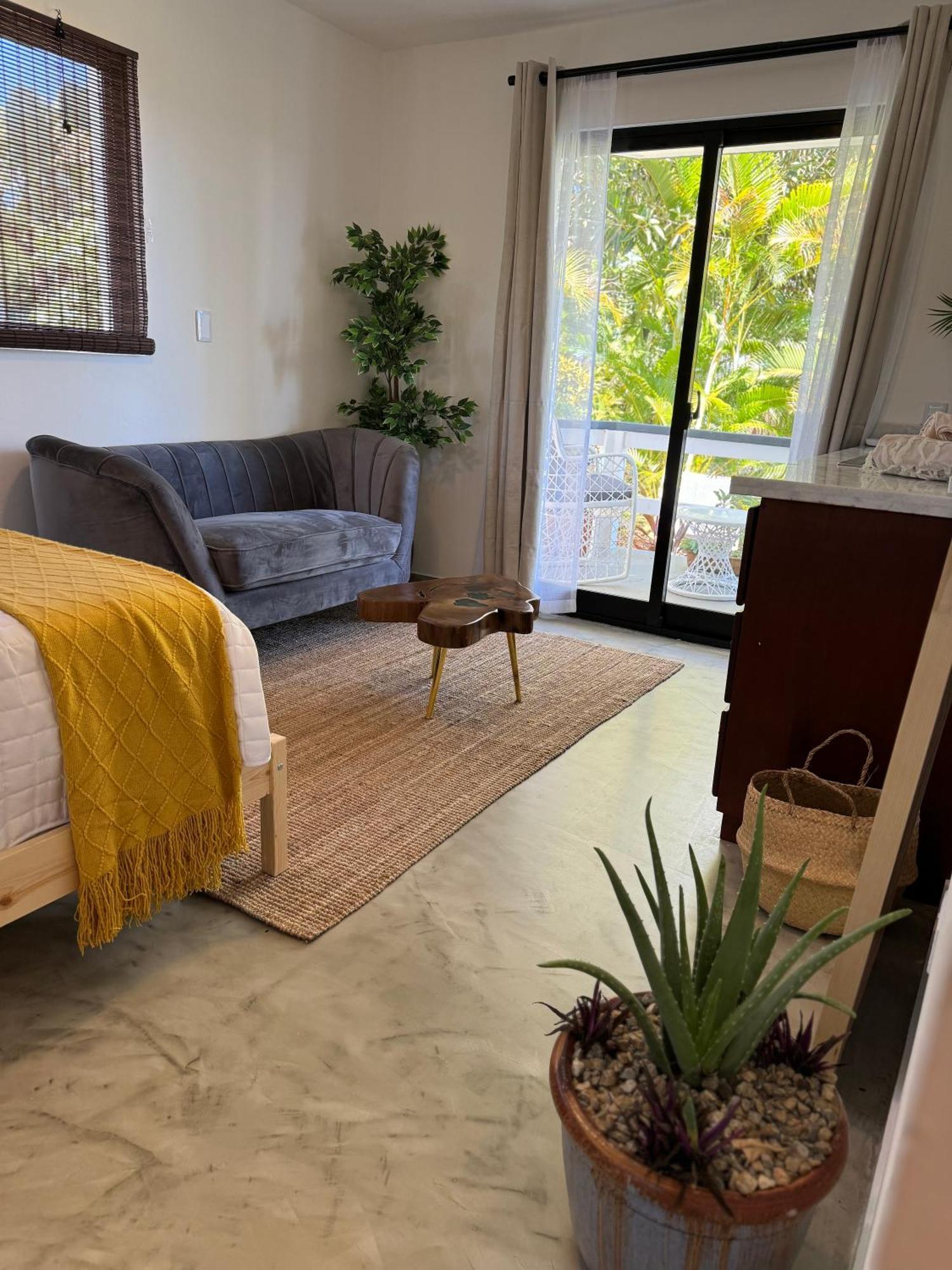 Catalina, Cabrera Oceanview Multi 2 Bd 2 Bath Condo Units With Balcony And Pool Eksteriør bilde